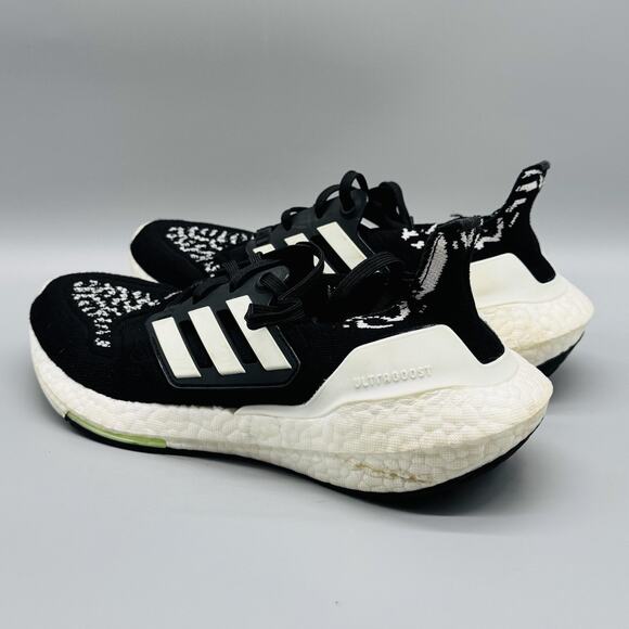 Adidas Shoes Womens 7 Black White Oreo Knit Ultraboost 22 Running Sneakers - Picture 5 of 10